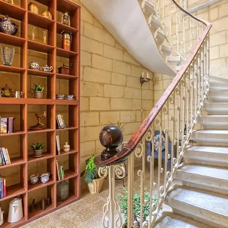 Lägenhet Maltese Charm With Private Terrace With 2 Min To