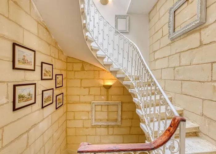 Lovely Near Promenade Apartament Sliema