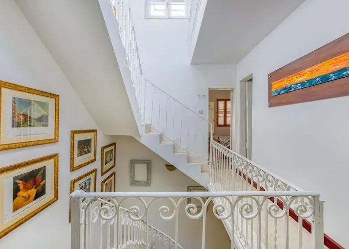 Lovely Near Promenade Apartament Sliema