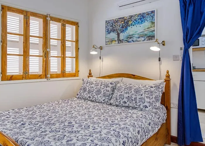 Lovely Near Promenade *